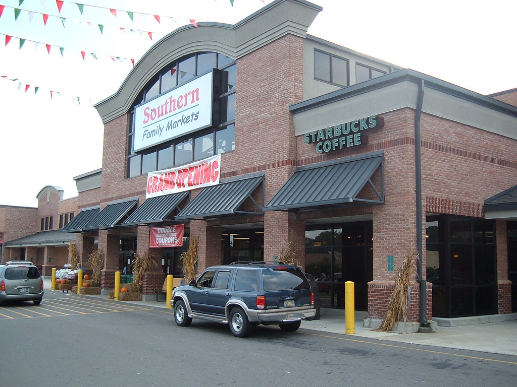 DSCF1225 Southern Family Markets, former BiLo, Lawndale D… Flickr