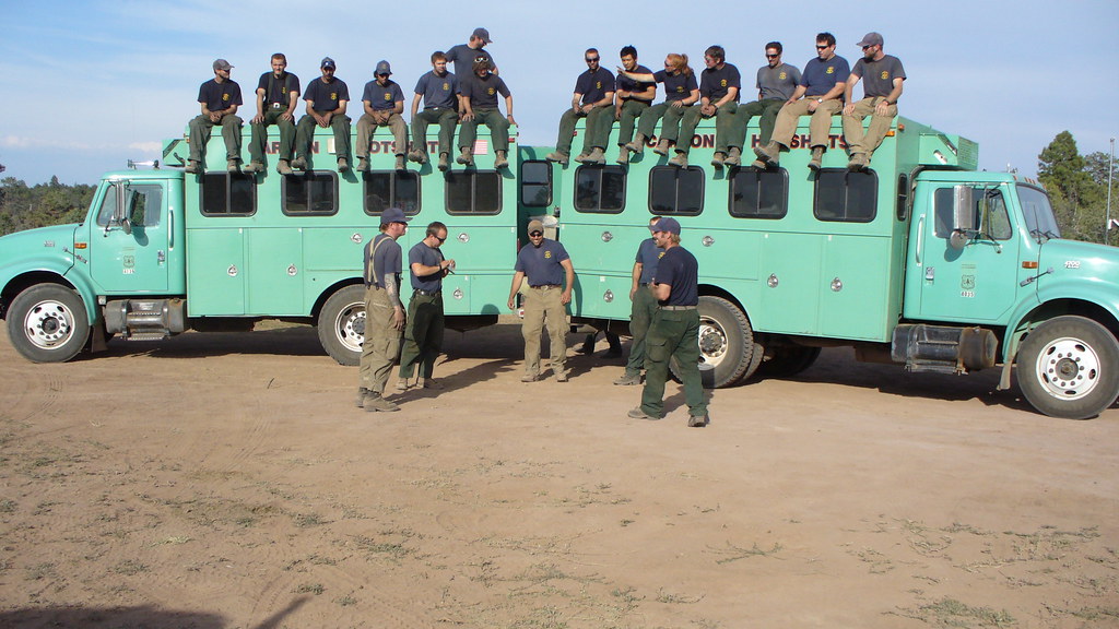Carson 2009 Cabresto Fire near Dulce, NM Adam Buechley Flickr