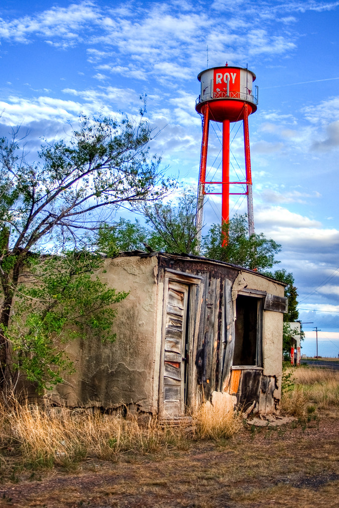 Abandoned in Roy Abandoned home gas station in of the rura… Flickr