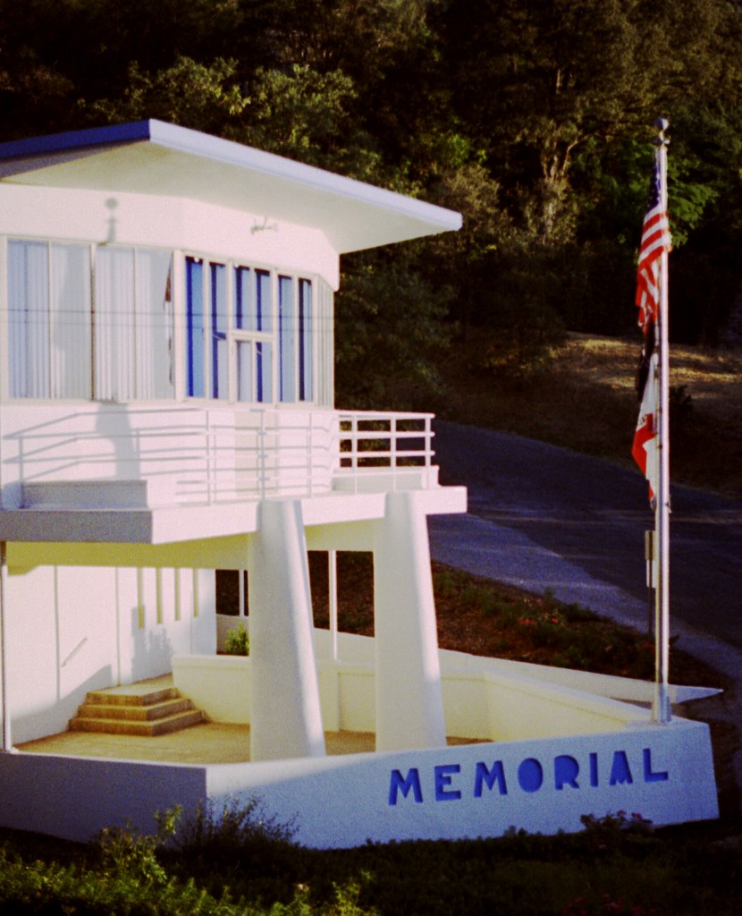 Morning Memorial Veterans Memorial Hall, Colfax, CA, USA I… Flickr