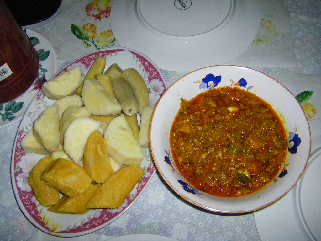 Boiled yams and plantains with fish stew This is for the 3… Flickr
