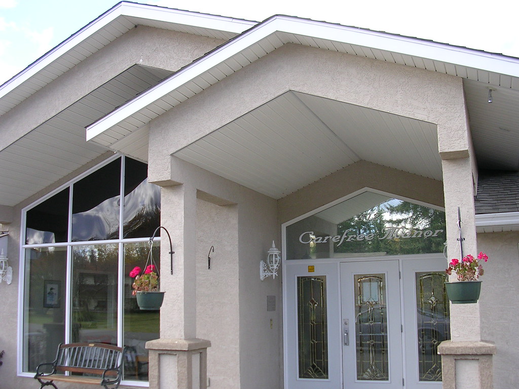 Carefree Manor at 100 Mile House Carefree Manor is the sit… Flickr