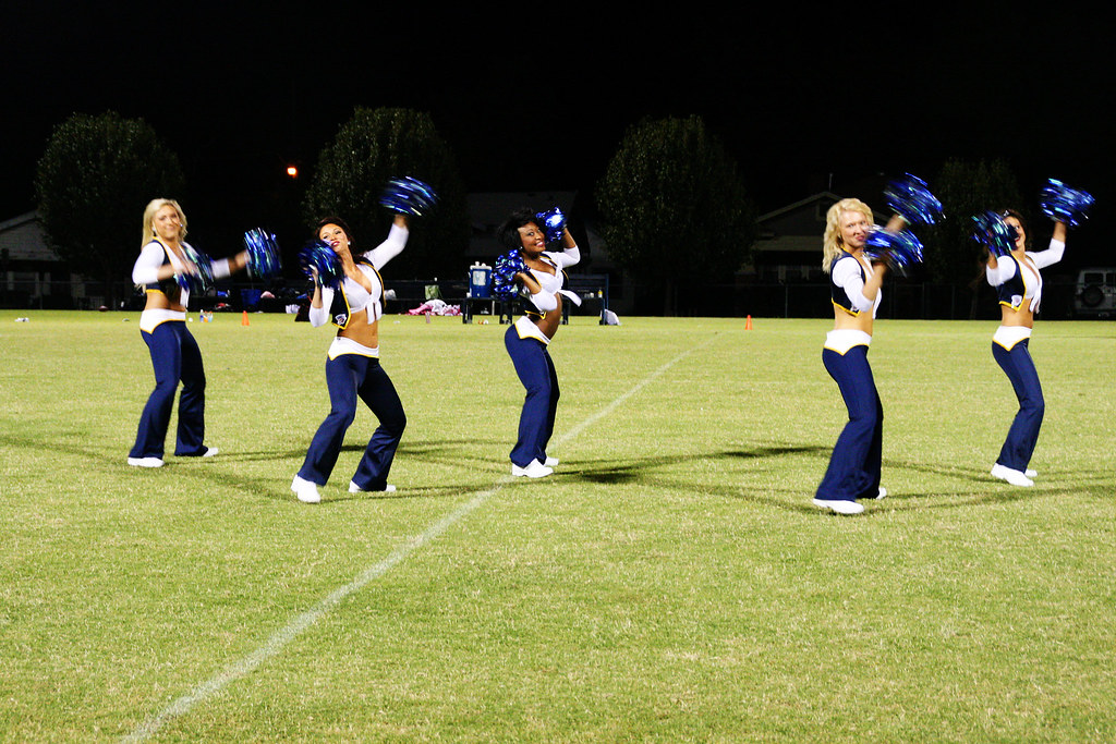 Powder Puff Football Game 2009 The Annual Powder Puff Foot… Flickr