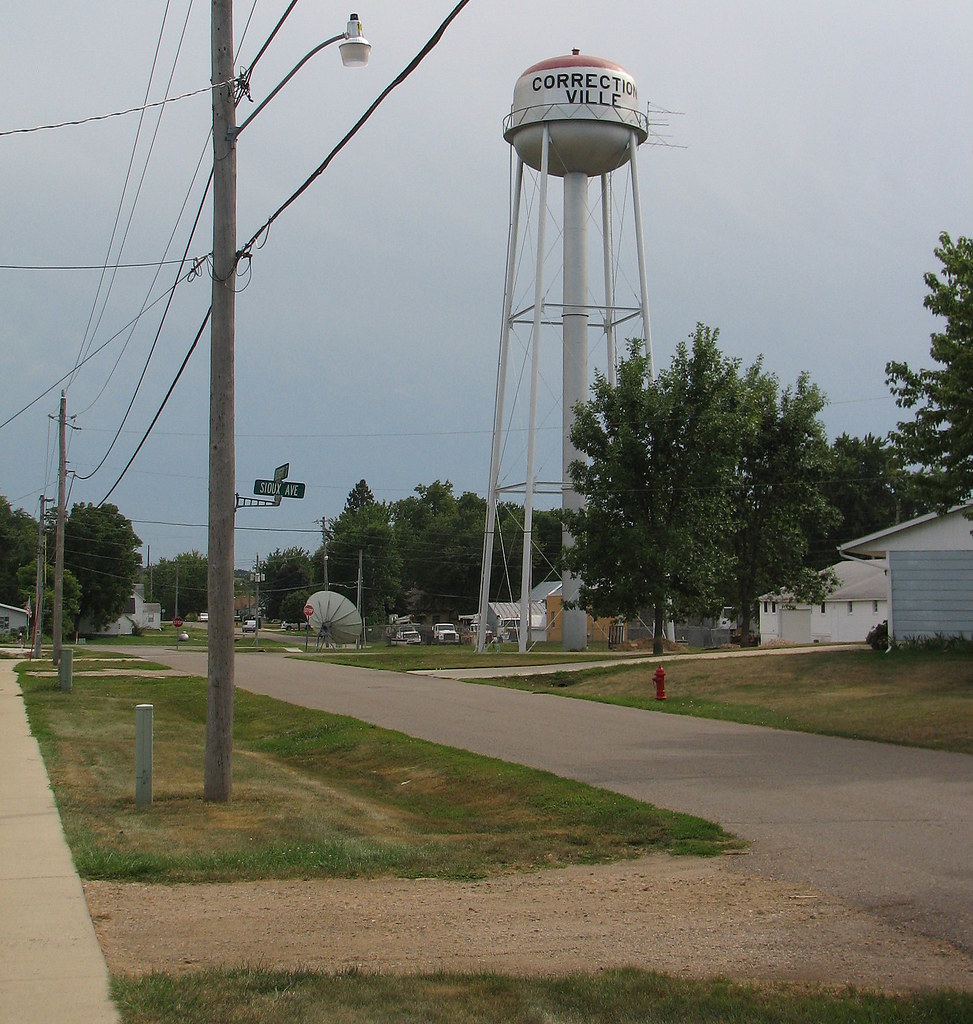 Correctionville Hydrant (wide view) Iowa Alexei & Verne Stakhanov / Стаханов Flickr