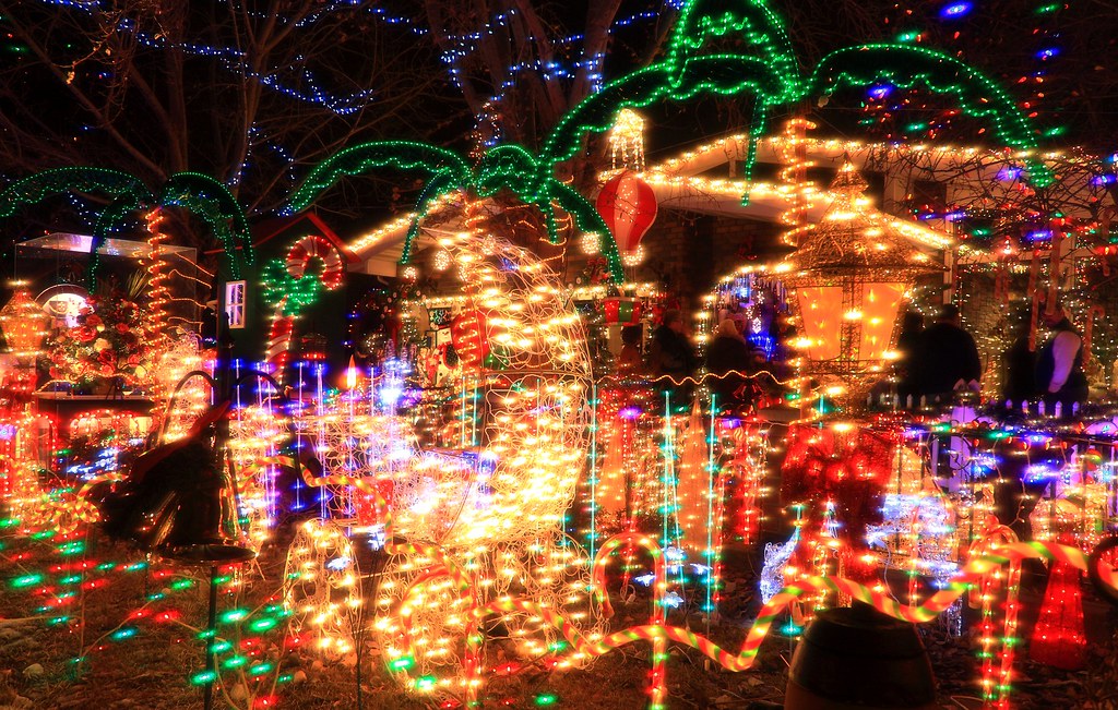 Dazzle Lights For Christmas Tree Dazzling Lights of Christmas These lights can make you fel… Flickr