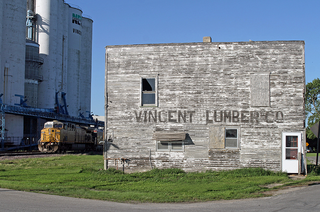 Vincent Lumber The operation lifesaver train stops at Vinc… Flickr