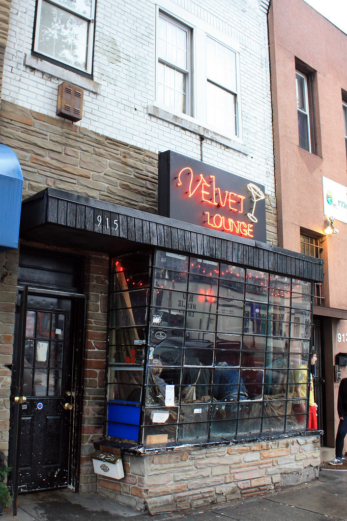 Velvet Lounge Velvet Lounge ext. Taking a break during the… Flickr