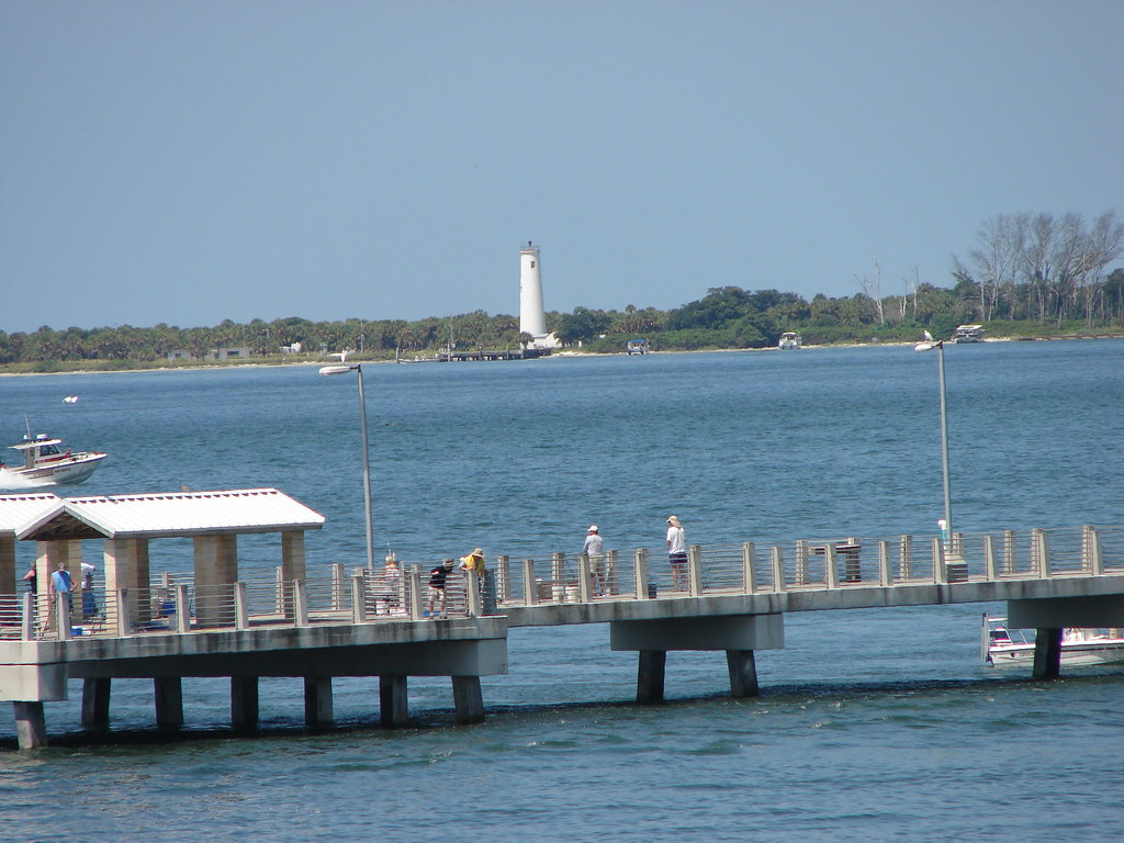 Egmont Key Lighthouse View from Fort Desoto of the ferry p… Flickr