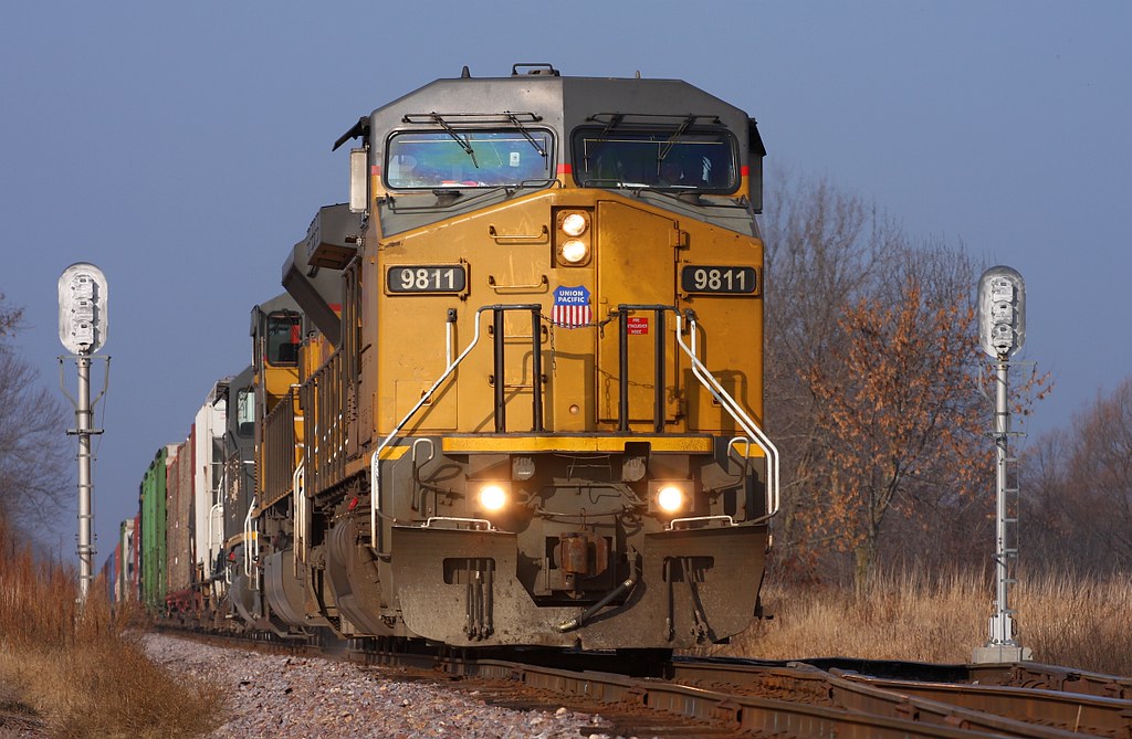 UP 9811 UP 9811 112109 W Ashippun WI MSSPR (Rock Siding)… binsiff