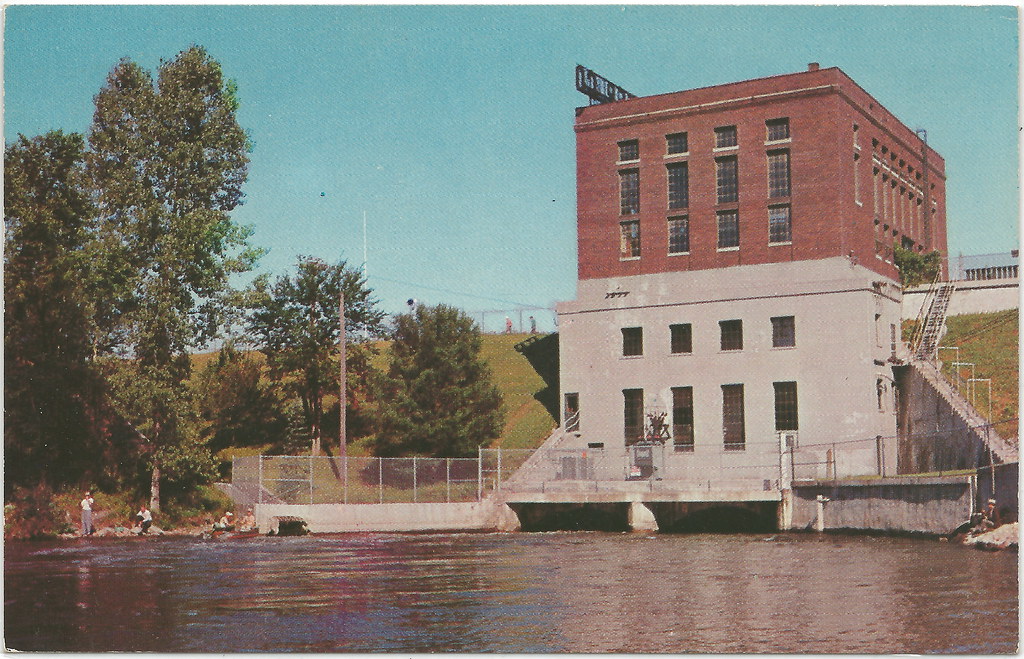 CEN Stanwood MI Fella Fishing at Big Rapids Rogers Hydroel… Flickr