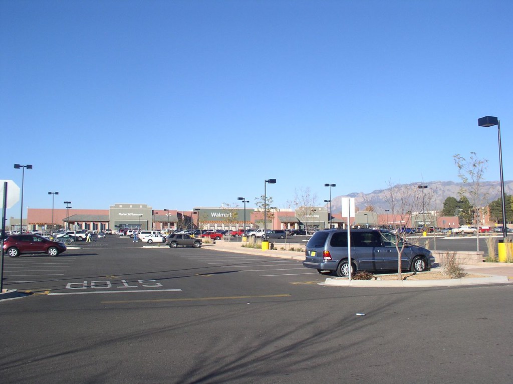 Newer WalMart Supercenter, in Albuquerque, New Mexico. Flickr