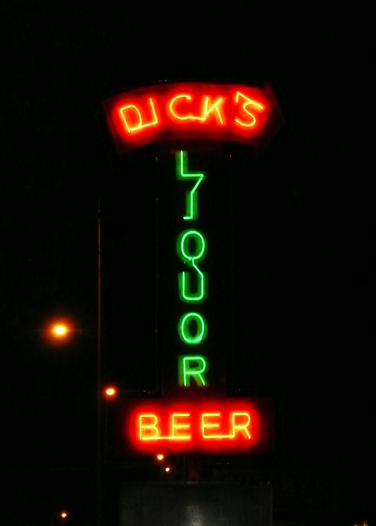 Hopkinsville, KY Dick's Liquor neon sign ArchiTexty Flickr