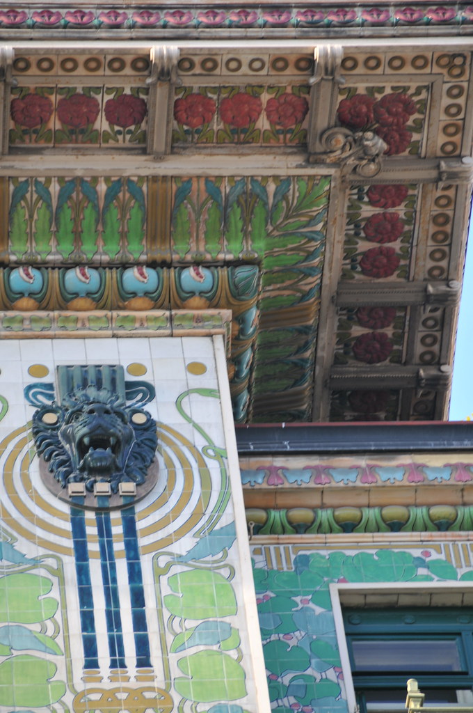 Wagner Apartments Facade of the MajolikaHaus. John Chu Flickr