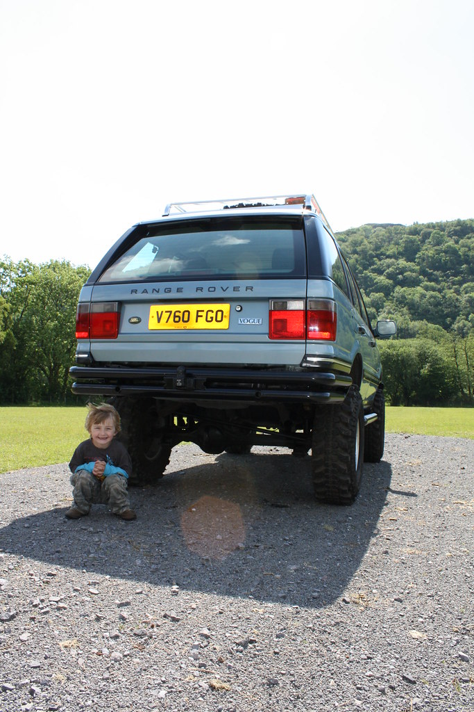 lifted p38 range rover sue&paul Flickr