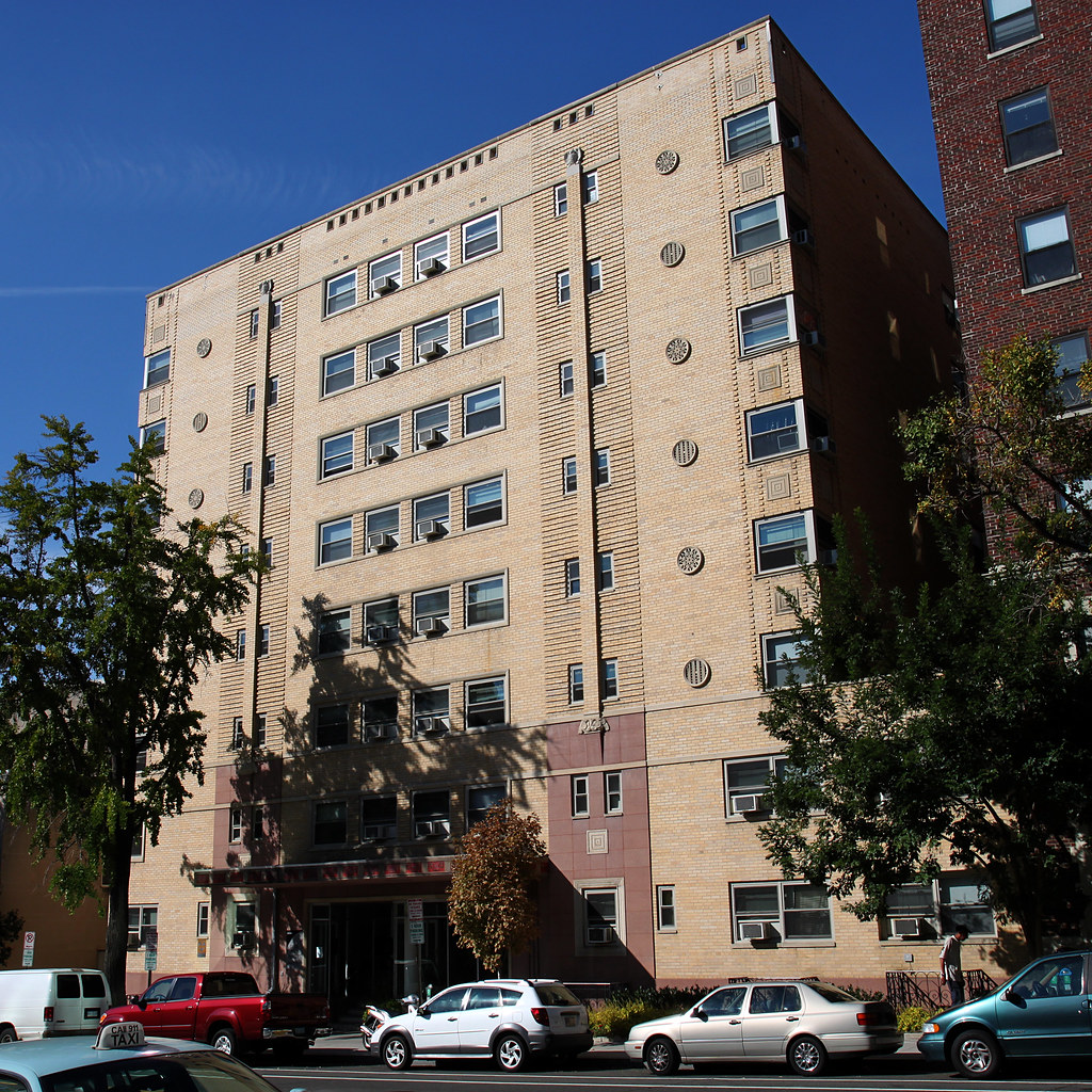Capital Plaza Apartments Capital Plaza Apartments, at 35 E… Flickr