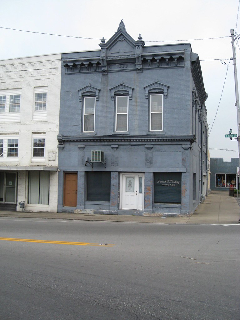 Leitchfield, KY Located in the sqaure 1889 Onasill Bill Badzo