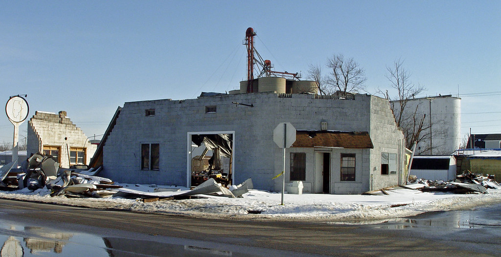 Bulpitt IL Blown Over On December 27, 2008, high winds t… Flickr