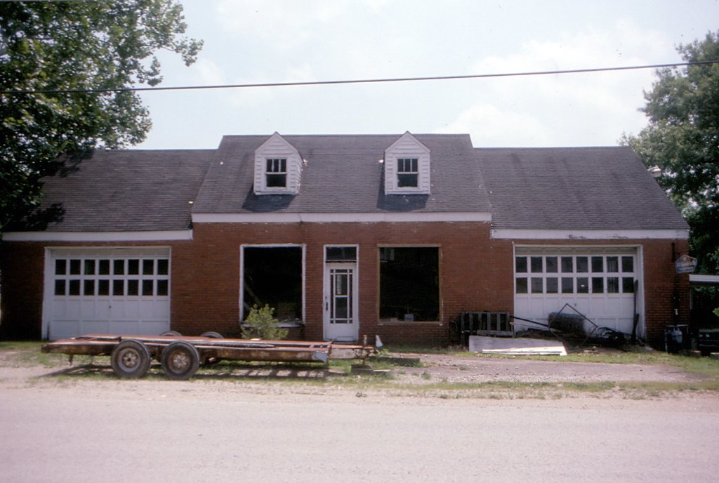 9210A23 Olive Hill Motor Sales Chevrolet dealership bui… Flickr