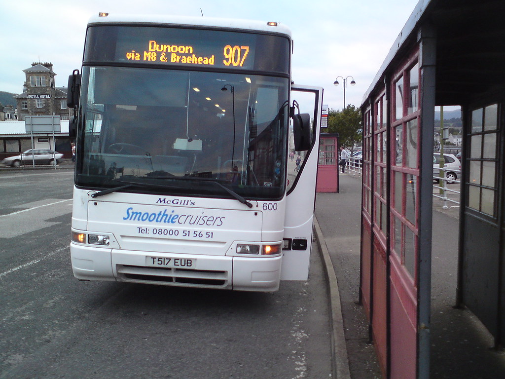 Mcgills T517 EUB (600) at Dunoon Bus Station, after workin… Flickr