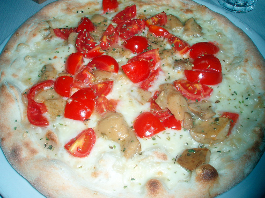 Porcini mushroom and pomodorini pizza 9th August 2009 Omg!… Flickr