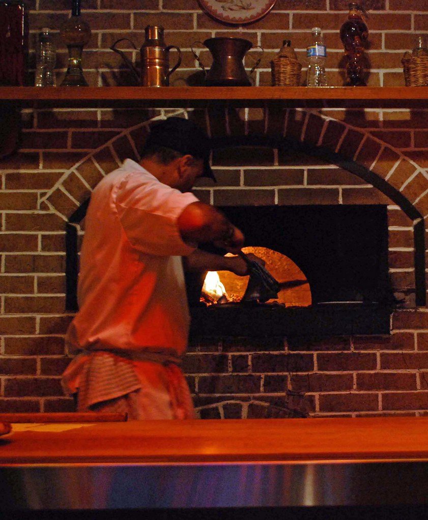 Antica Pizzeria if in Niagara Falls the pizza here is a mu