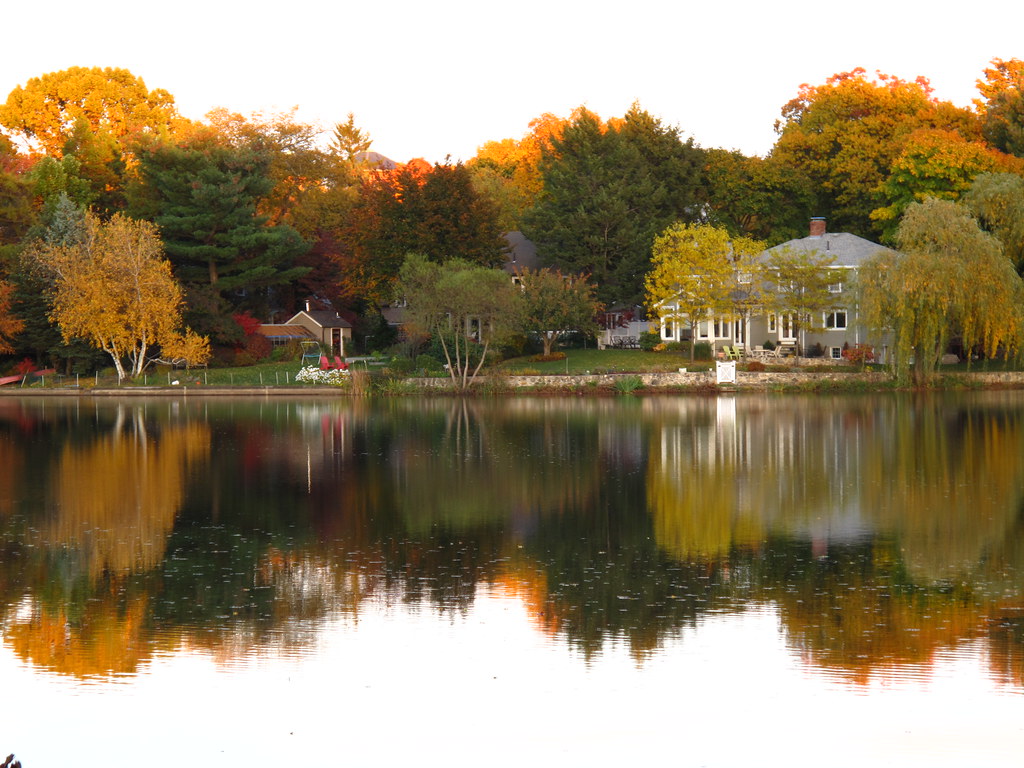 The last rays of sun Crystal Lake at Sunset. Newton Centre… tch601