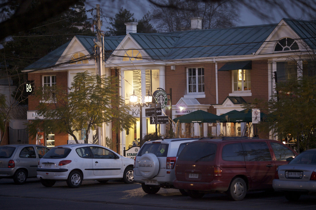 IMG_8282 Alonso de Córdova highend shopping area, Santiag… Flickr