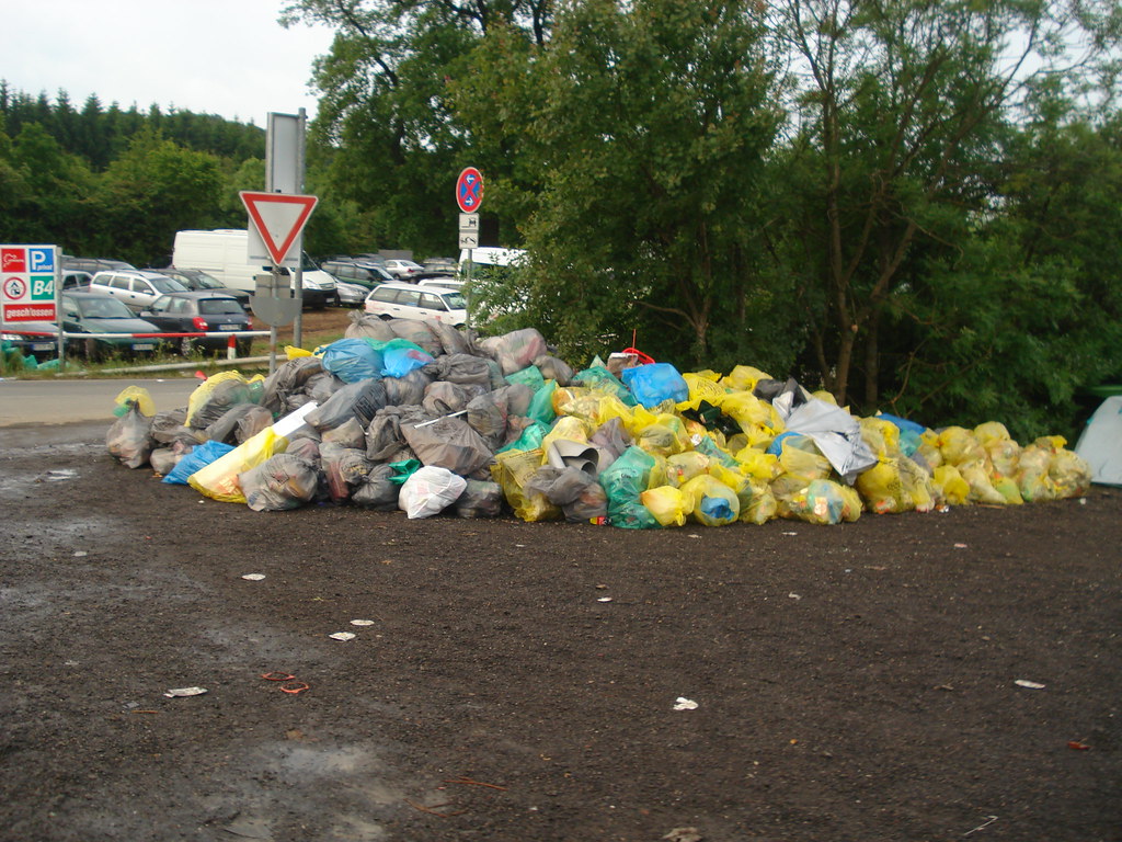 Trash bags at the campsite at Rock am Ring 2009 Trash bags… Flickr