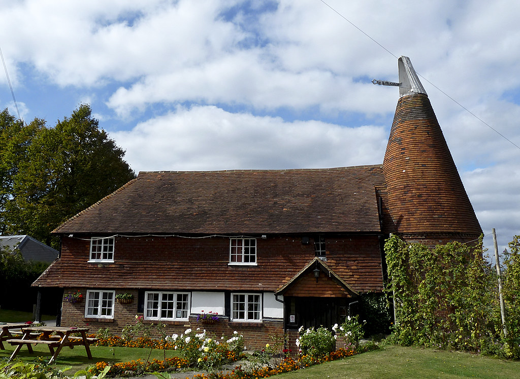 Oast House Taken in Goudhurst, Kent. Lisa Cox Flickr
