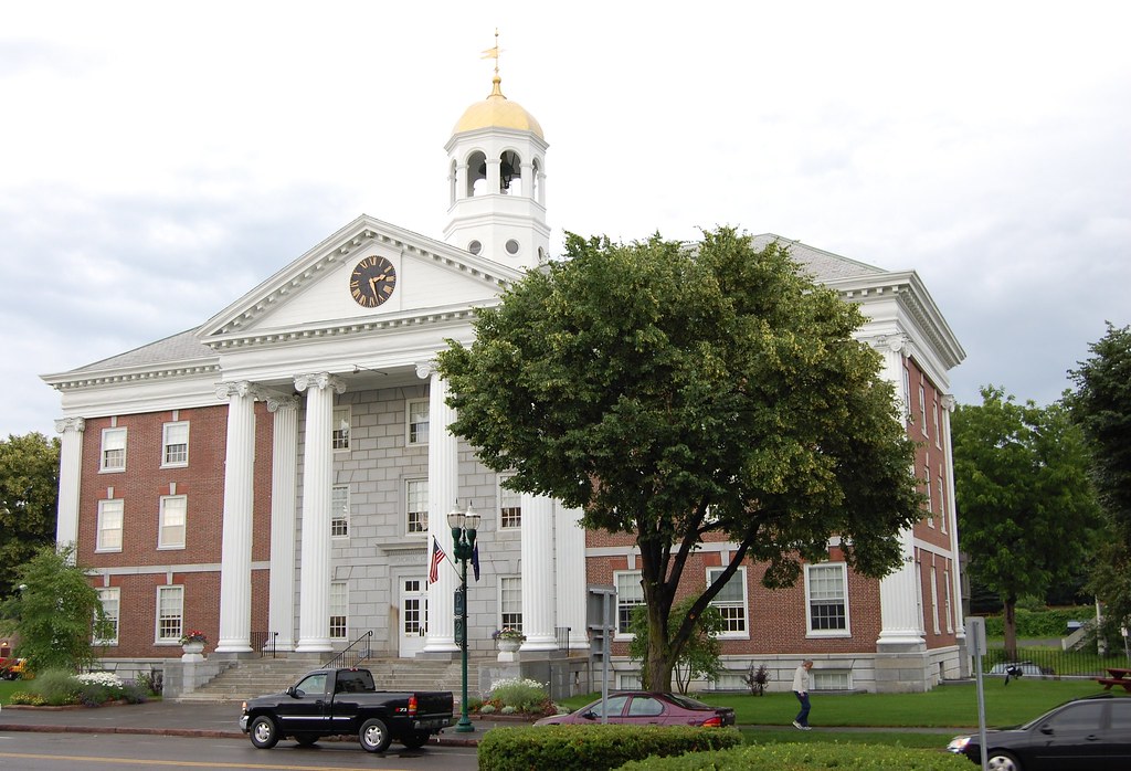Memorial City Hall Auburn This Colonial Revival beauty i… Flickr
