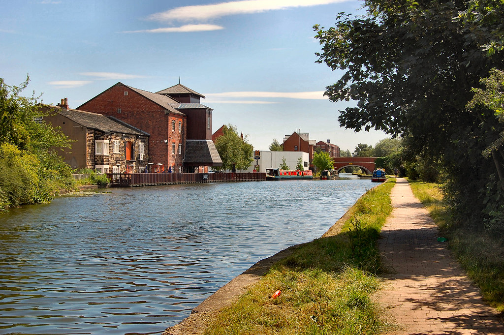 LEEDSLIVERPOOL CANAL . Leigh. Converted waterside whareh… Flickr