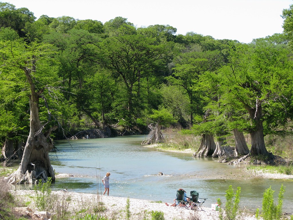 Guadalupe River Crossing at FM 474 near Kreutzberg, TX (Pi… Flickr