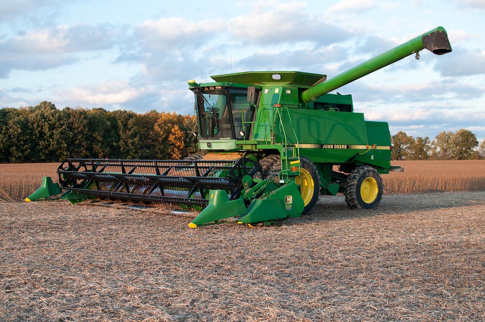 John Deere Combine, Upper Sandusky, Ohio John Deere Combin… Flickr