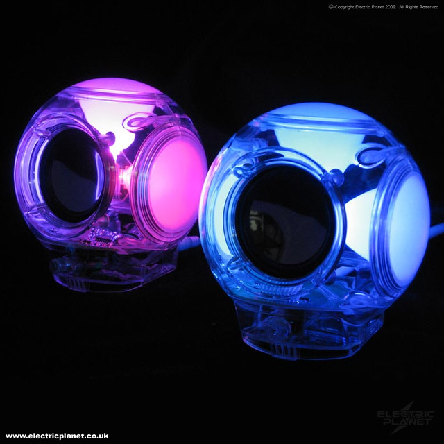LightWave Speakers Lightup, soundreactive colourchangin… Flickr