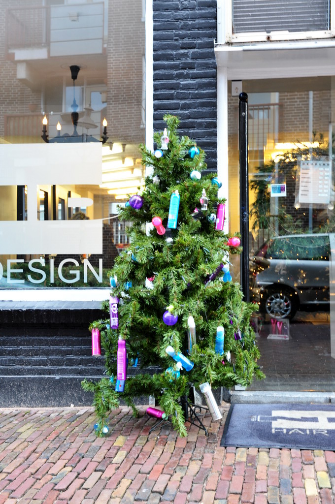 Hairspray Christmas Tree Smedenstraat FaceMePLS Flickr