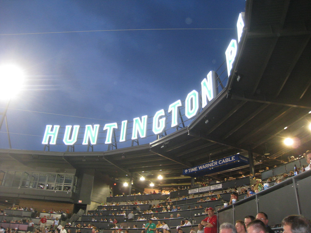 Huntington Park Clippers DimeaDog Night! Jeremy