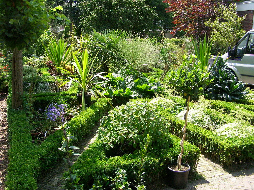 The 'formal' garden The Hortus Botanicus of the Vrije Univâ€¦ Flickr
