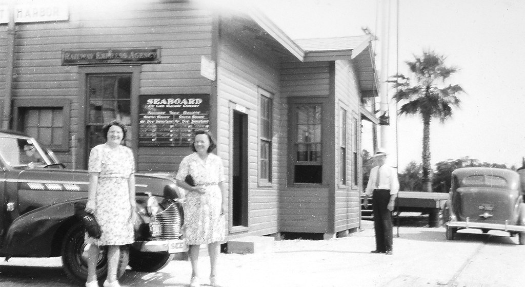 All sizes The station agent's family at the Safety Harbor depot in 1940 Flickr Photo Sharing!