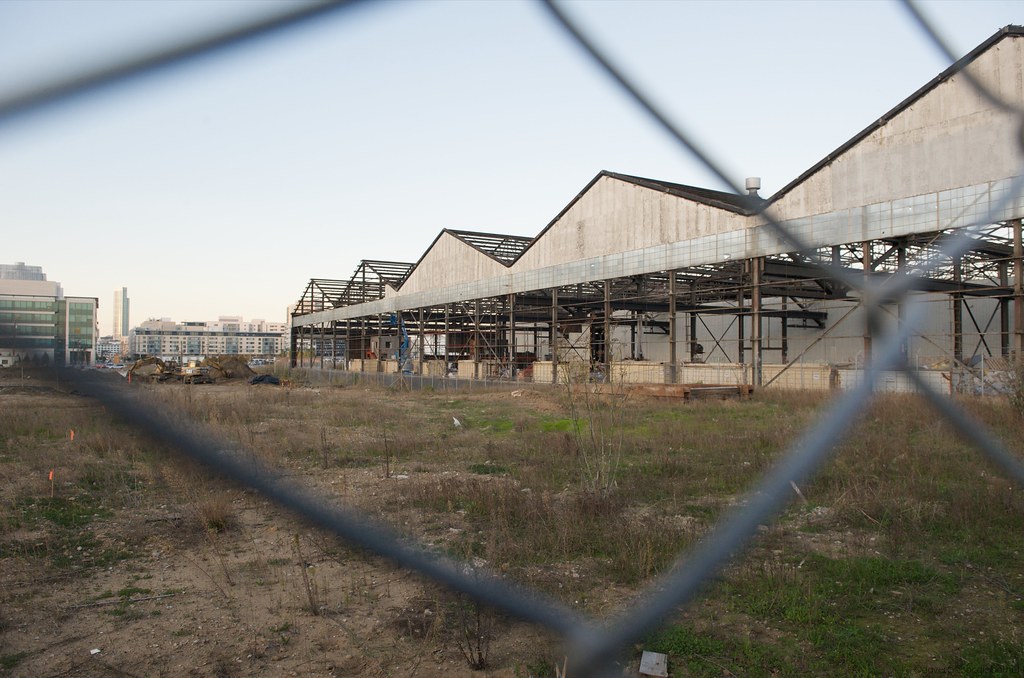 Castle Metals 112009 Through the fence Dave R Flickr