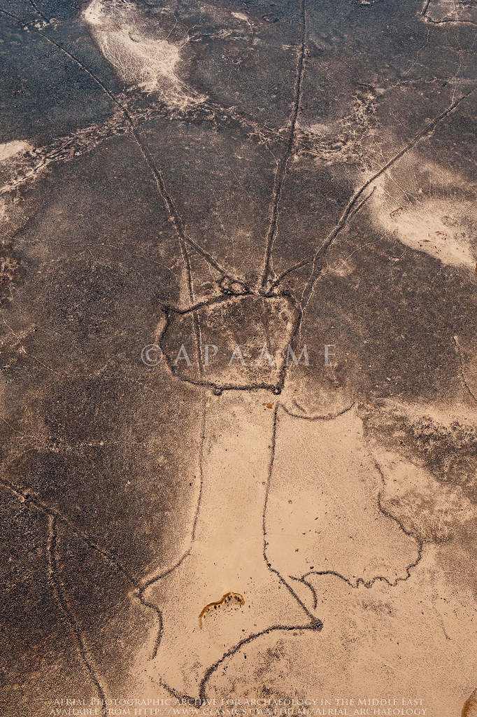 SAFAWI KITE 13 APAAME_20090928_DLK0142.dng Aerial Photographic