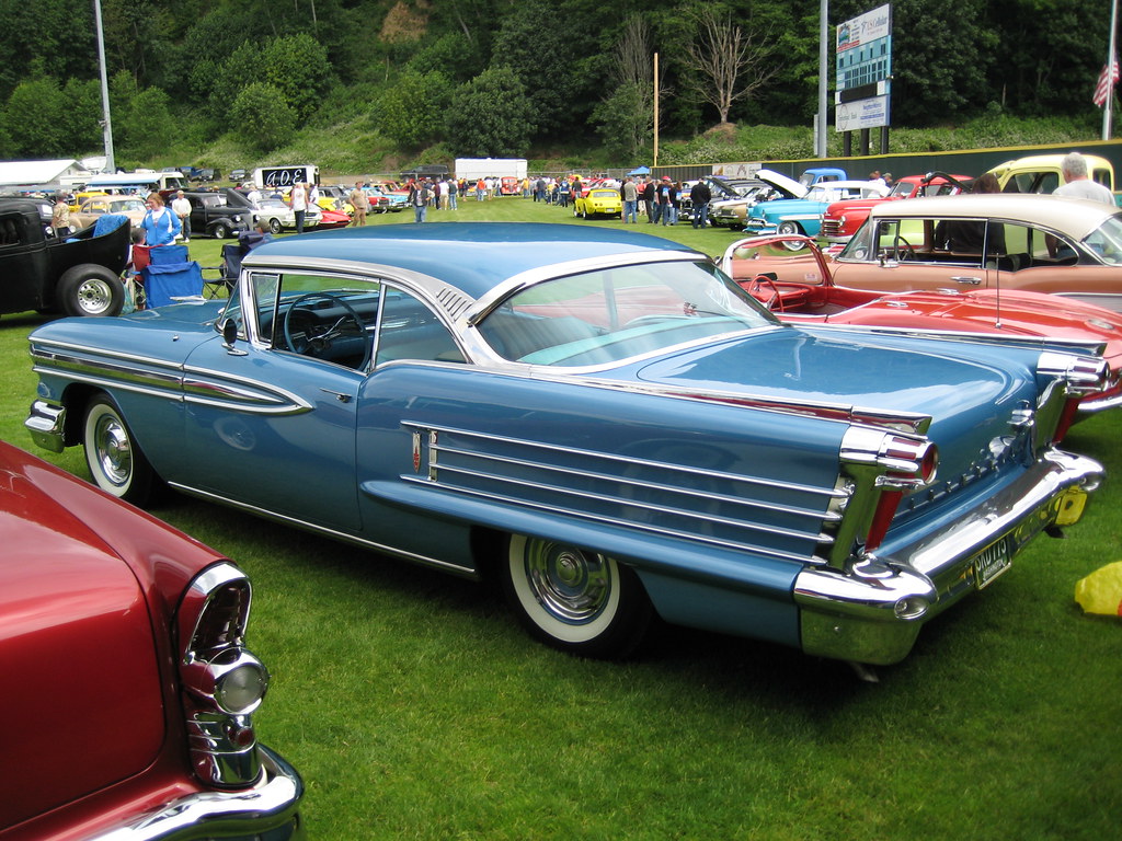 1958 Oldsmobile Super 88 Push Rods Car Club show in the Ol… Flickr