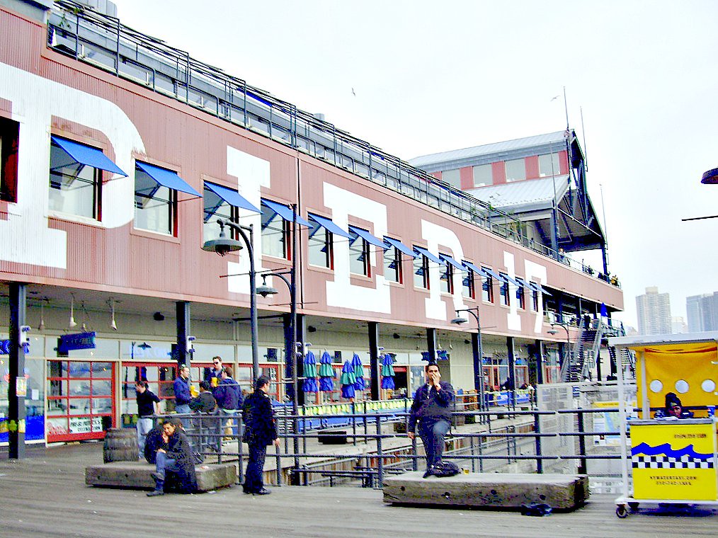 Pier 17 At the South Street Seaport. LancerE Flickr