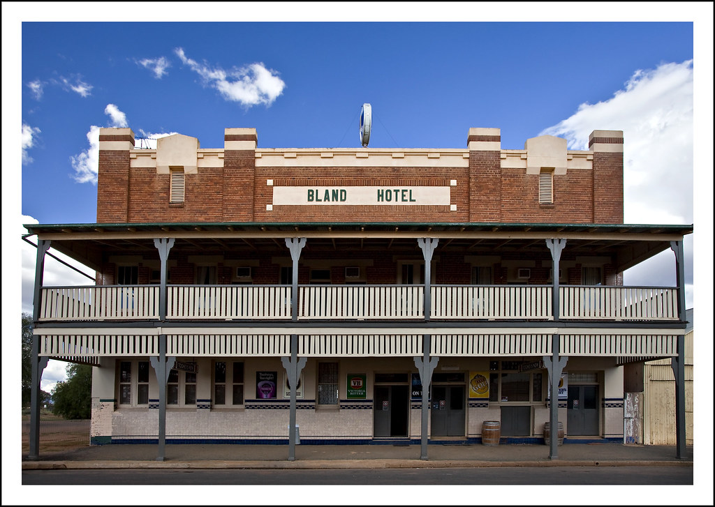 0196 Bland Hotel Quandialla 05 Oct 09 The Bland Hotel in Q… Flickr