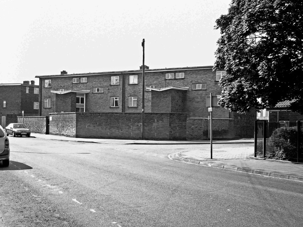 Wembley Street Flats The area at the Eastern end of Wemble… Flickr