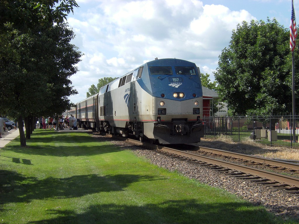 UP Lee's Summit MO Amtrak's afternoon eastbound train, for… Flickr