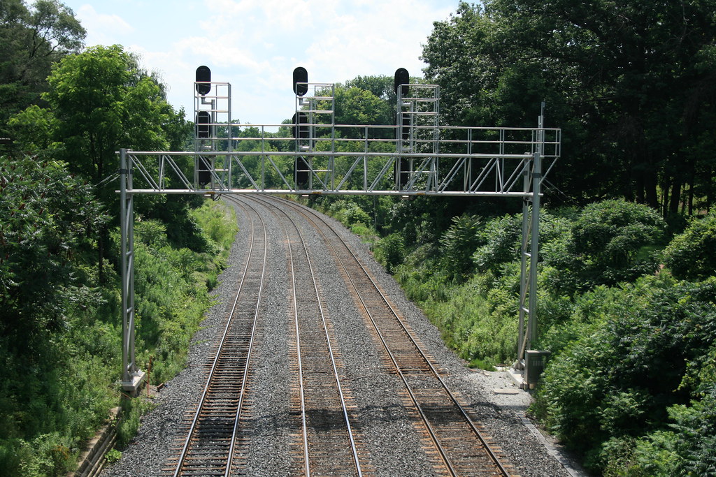 Canadian National signals in Bayview Junction Snake Road o… Flickr