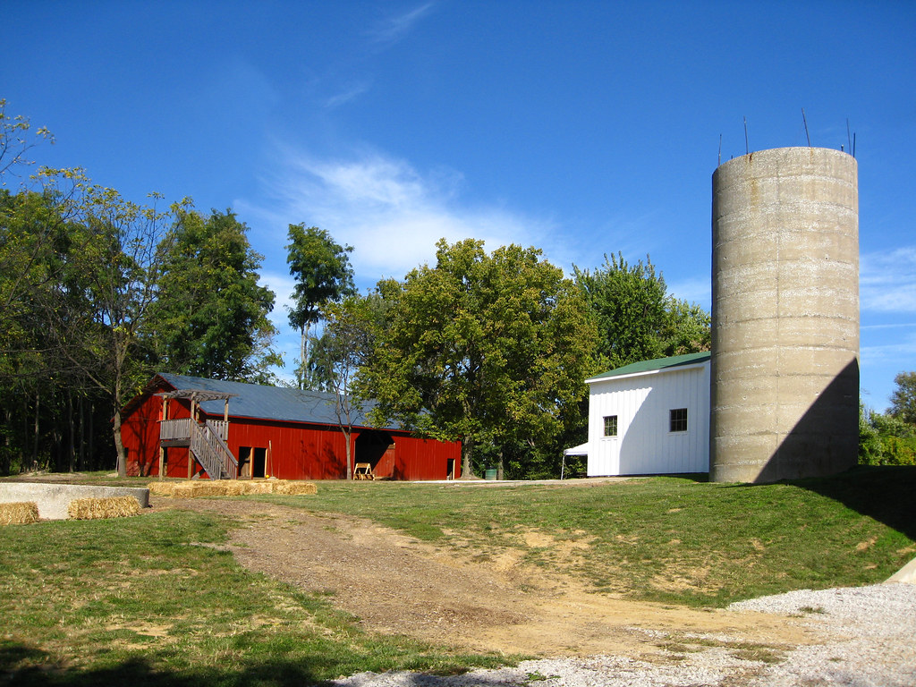 IMG_2086 copy Willoughby Farm Collinsville IL. Red buildin… Flickr
