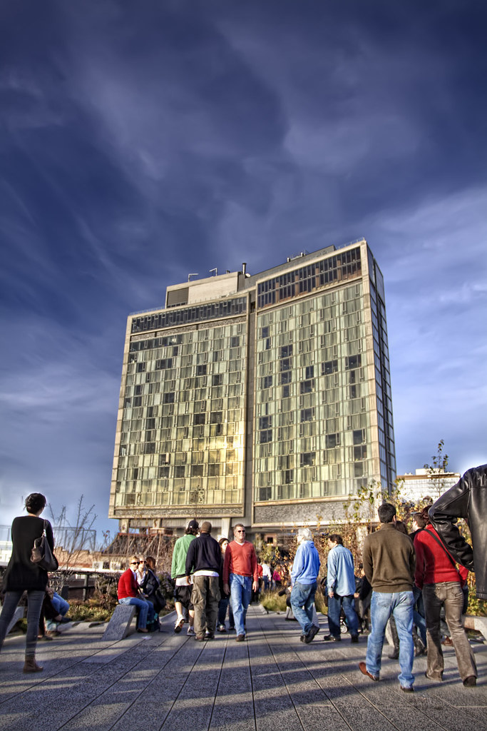 On the Highline looking at the Standard Hotel, Meatpacking… Flickr