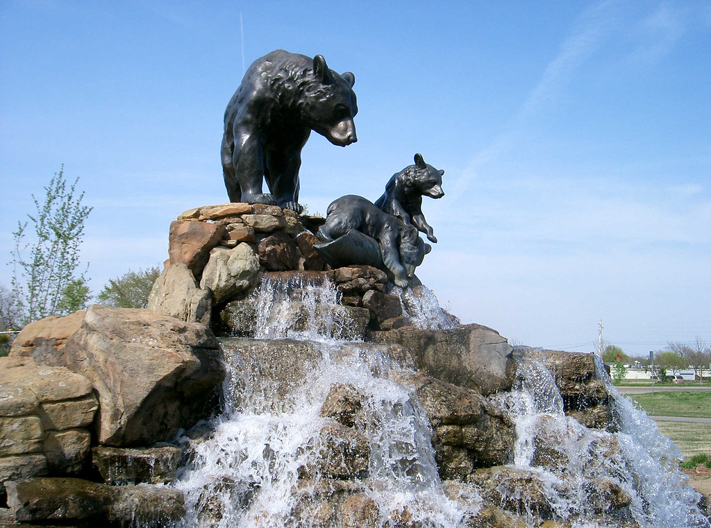 River Parks Bear Fountain Tulsa Topics Flickr