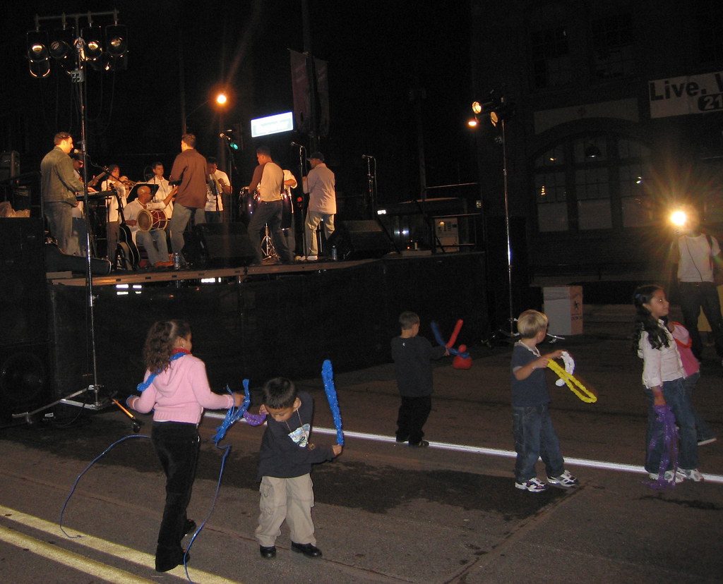 2005 ArtJam Cleveland Arts & Music Festival! Fun for the w… Flickr